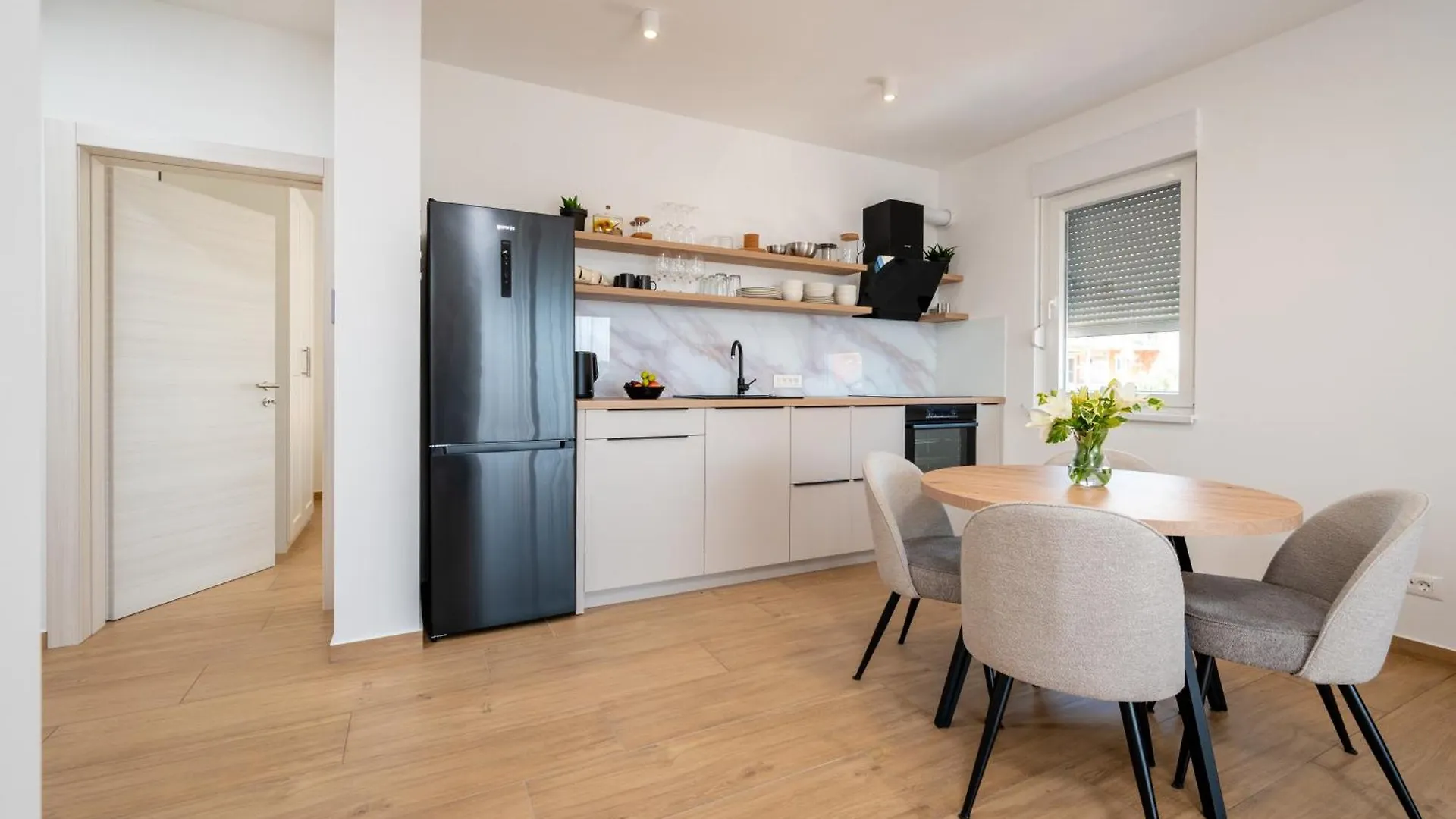 Apartment Sarana Trogir 0*,